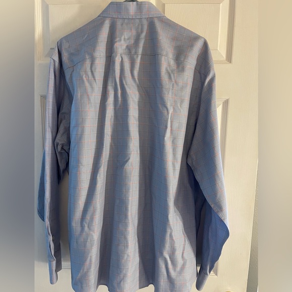 Untuckit long sleeve button down shirt - Picture 4 of 6